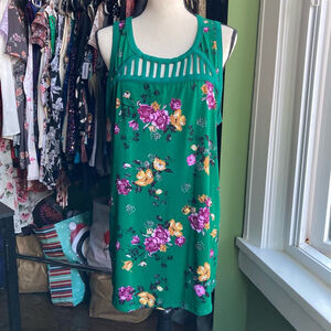 Women's Torrid Tank Top Size 1 Green Floral